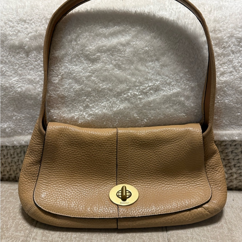 Vintage Coach Leather Shoulder Bag